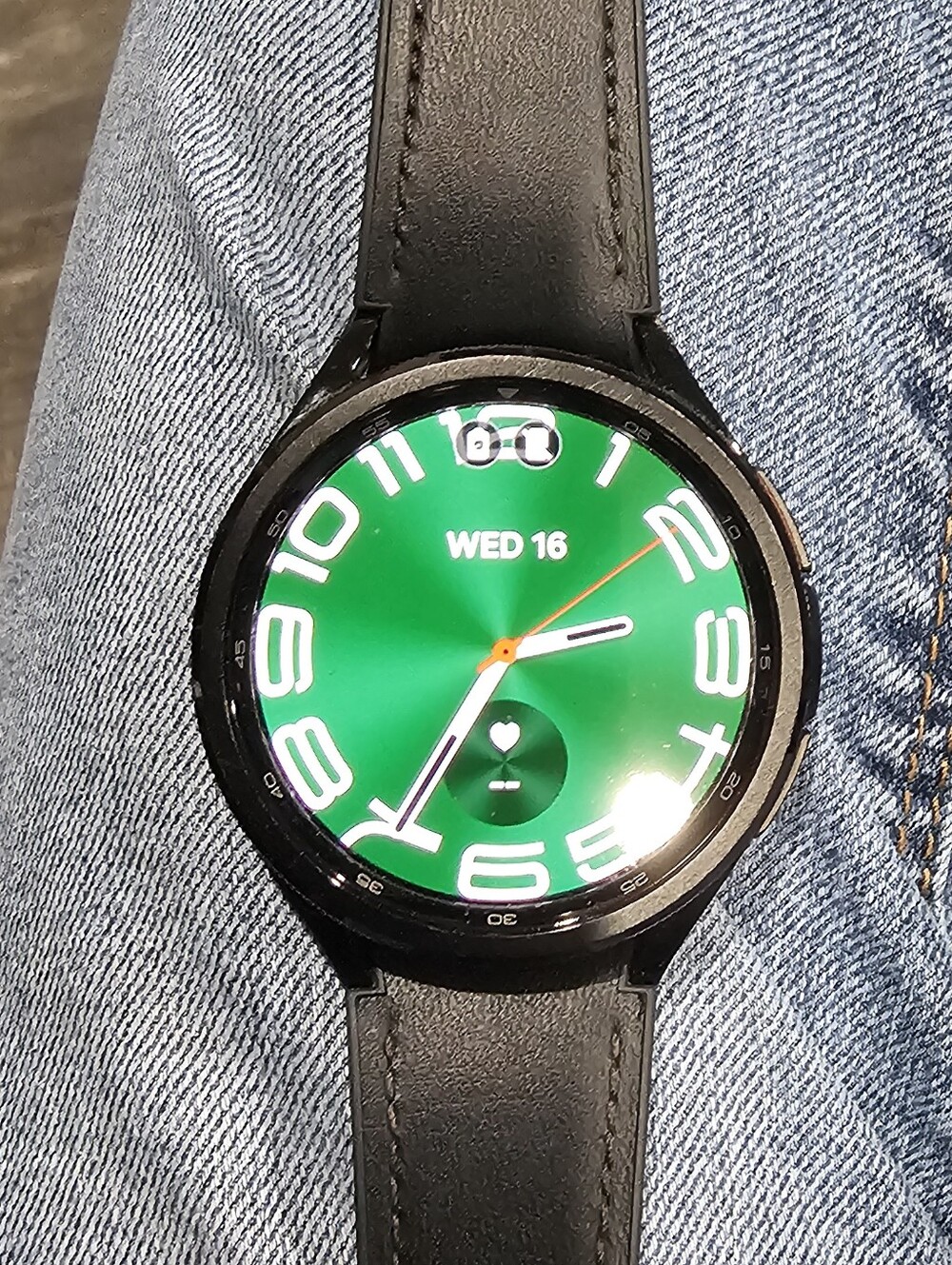 Samsung Smartwatch 6 Classic with Green Dial and Black Leather Strap 47mm